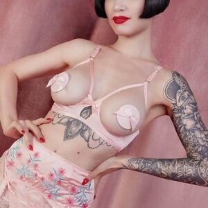 Bettie Page Lingerie - Doris Peach Cupless Stitch Detail Bra (Cut Out, Open Cup)